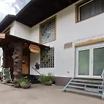 Haus Tannenberg 게스트하우스 토트나우